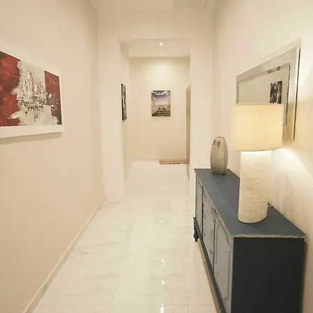 Staines Apartment